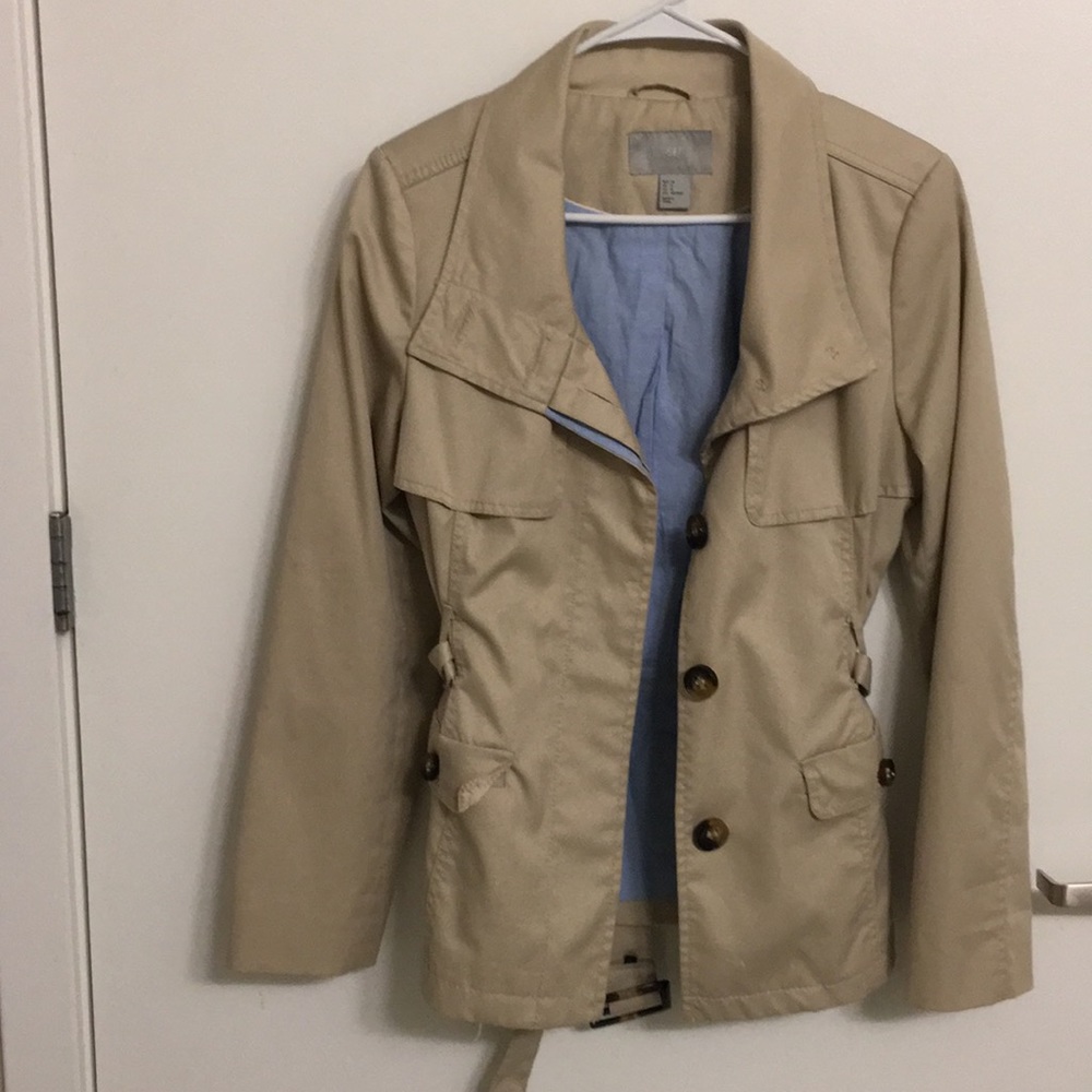 Like new Trench coat.